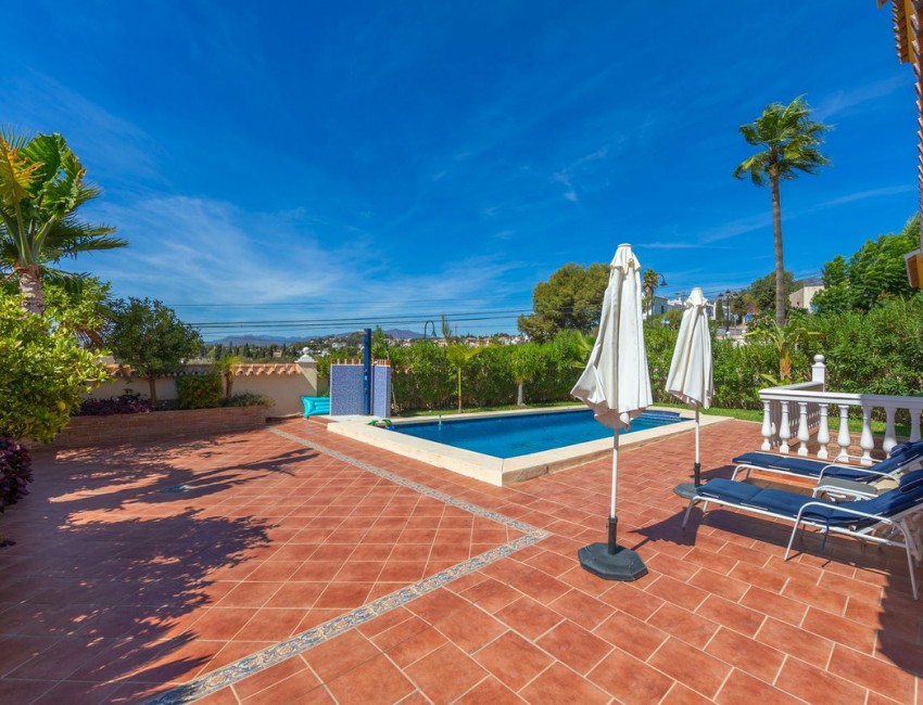 Venta · Villa / Chalet · Las Lagunas · Costa del Sol