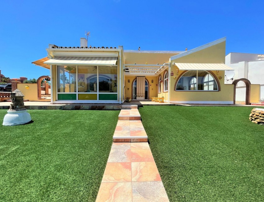 Venta · Villa / Chalet · La Duquesa · Costa del Sol