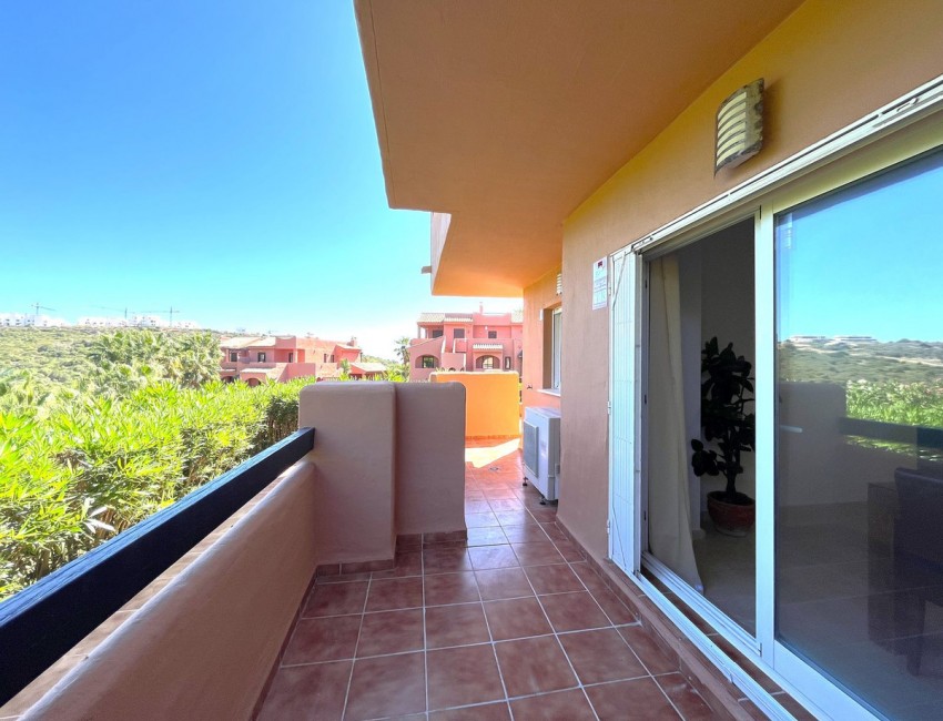 Sale · Apartment / Flat · Casares · Costa del Sol