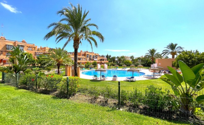 Sale · Apartment / Flat · Casares · Costa del Sol