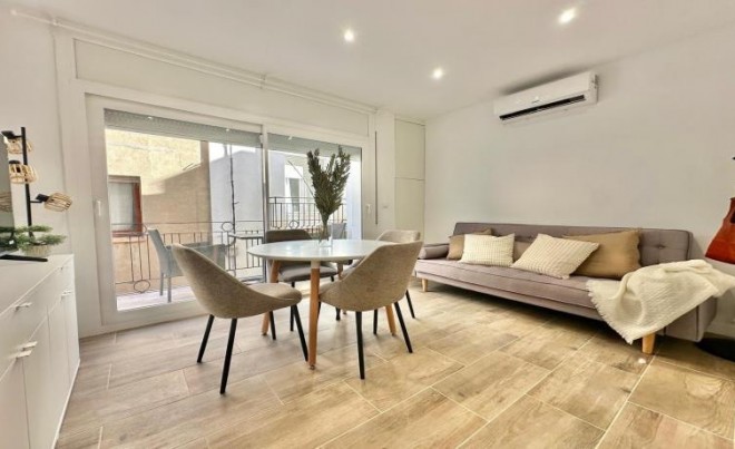 Sale · Apartment / Flat · Roses