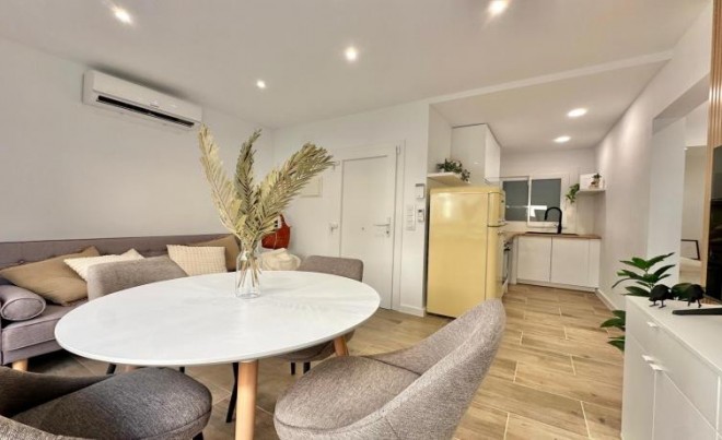 Sale · Apartment / Flat · Roses