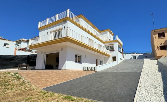 Venta · Villa / Chalet · Manilva · Costa del Sol