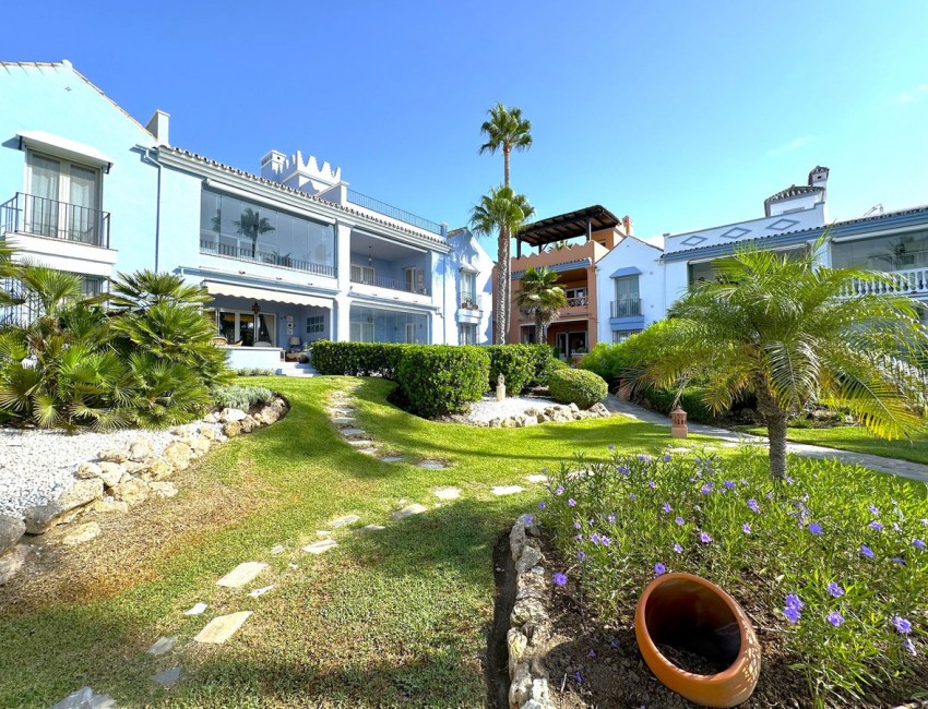 Sale · Apartment / Flat · Casares · Costa del Sol