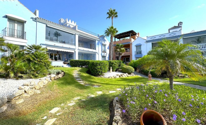 Sale · Apartment / Flat · Casares · Costa del Sol