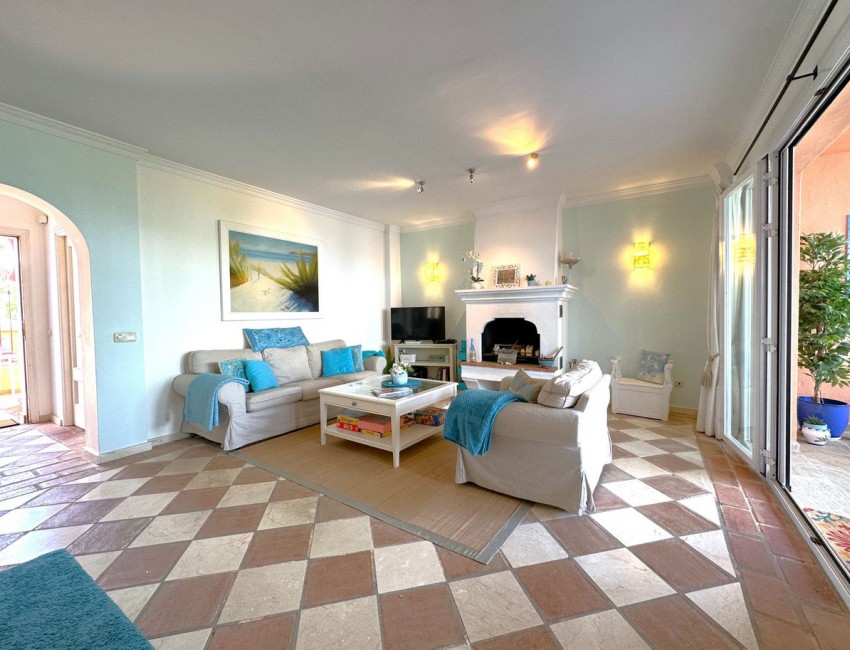 Sale · Apartment / Flat · Casares · Costa del Sol