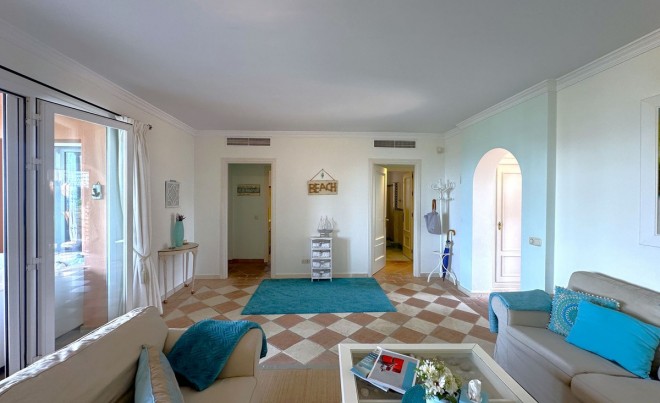 Sale · Apartment / Flat · Casares · Costa del Sol