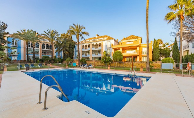 Sale · Apartment / Flat · Casares · Costa del Sol