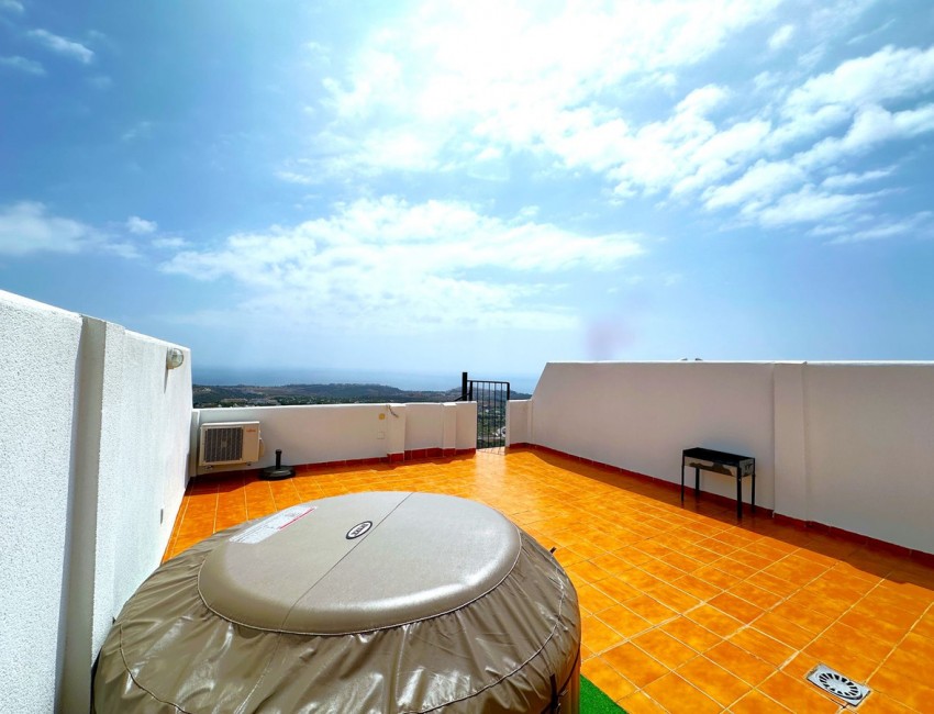 Sale · Apartment / Flat · Casares · Costa del Sol