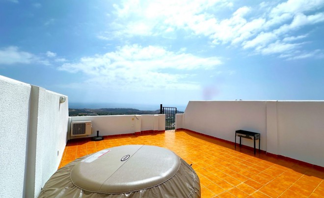 Sale · Apartment / Flat · Casares · Costa del Sol