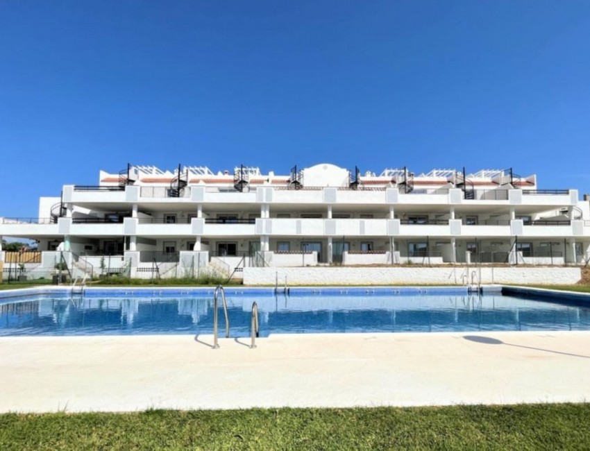 Sale · Apartment / Flat · Casares · Costa del Sol