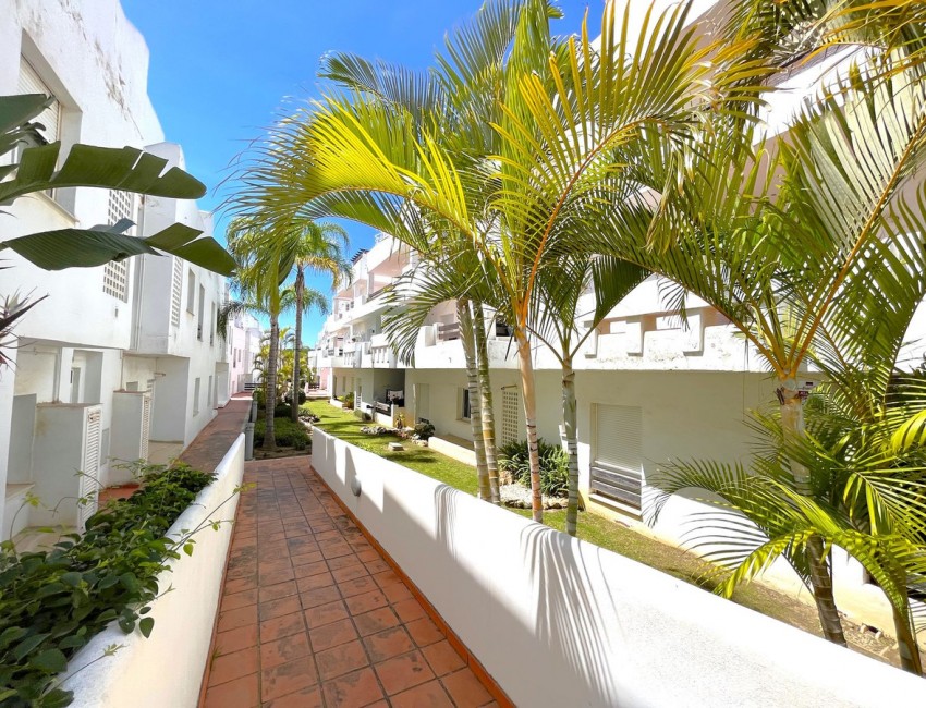 Sale · Apartment / Flat · Estepona · Costa del Sol