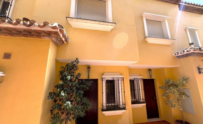 Venta · Bungalow / Adosado / Semiadosado · Estepona · Costa del Sol