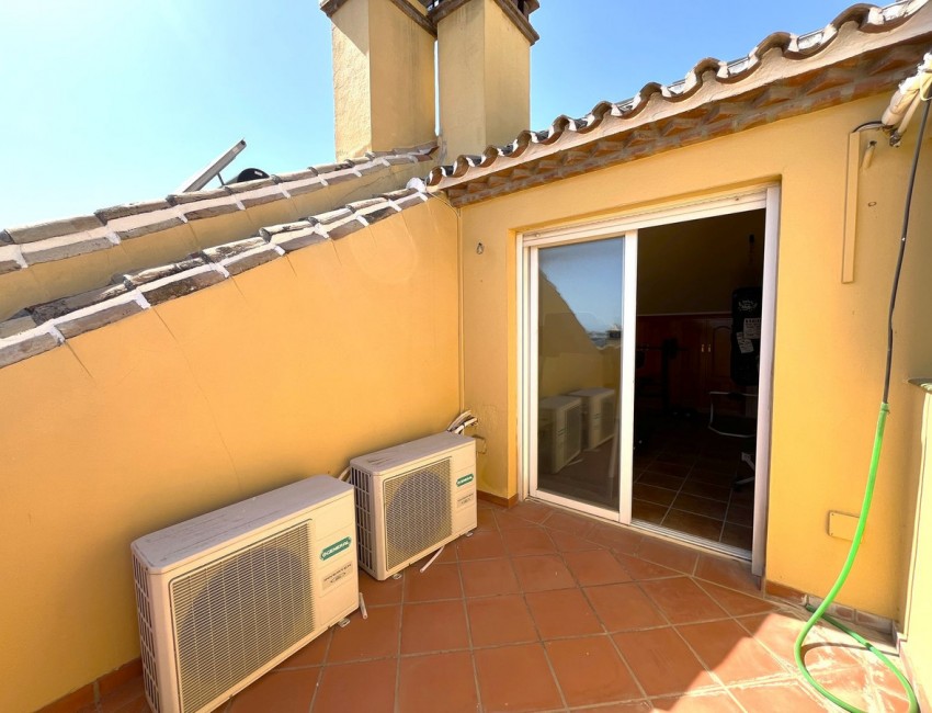 Sale · Bungalow / Townhouse / Detached / Terraced · Estepona · Costa del Sol