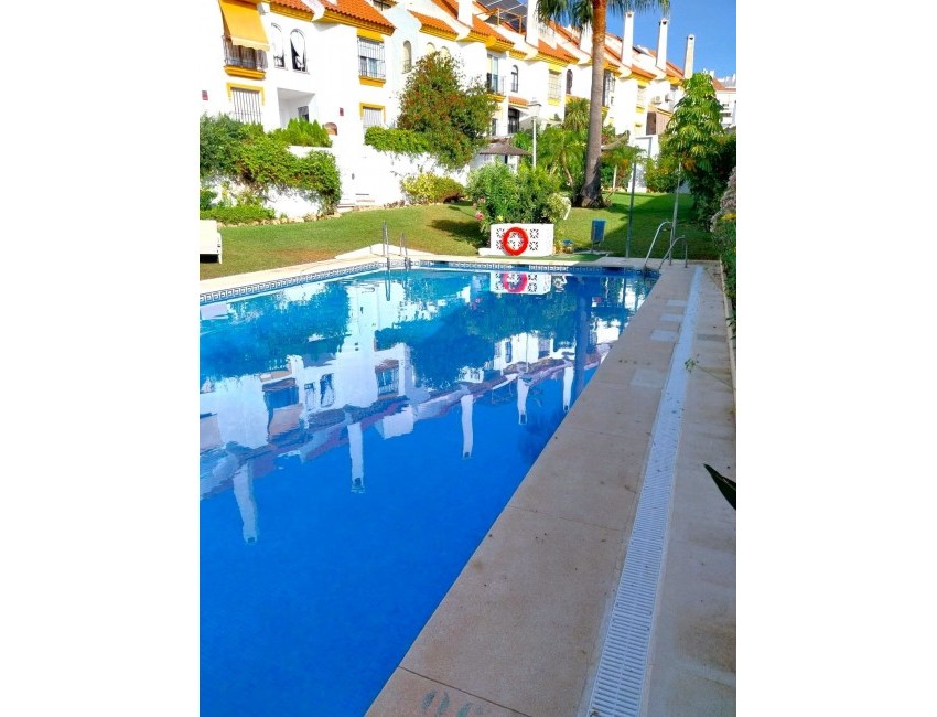 Sale · Bungalow / Townhouse / Detached / Terraced · Estepona · Costa del Sol