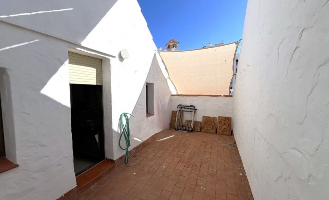 Sale · Bungalow / Townhouse / Detached / Terraced · Estepona · Costa del Sol