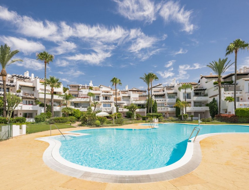 Sale · Apartment / Flat · Estepona · Costa del Sol