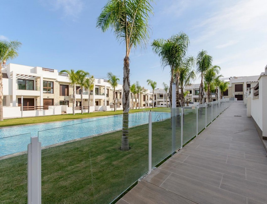 Nueva construcción  · Bungalow / Adosado / Semiadosado · Torrevieja · Lago Jardín II