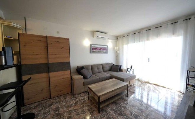 Sale · Apartment / Flat · Salatar