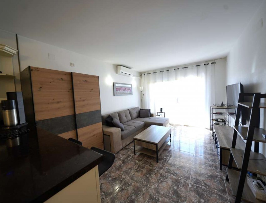 Sale · Apartment / Flat · Salatar