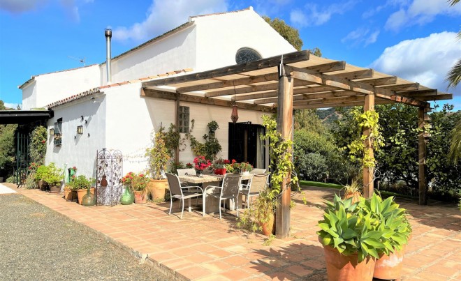 Venta · Villa / Chalet · Estepona · Costa del Sol