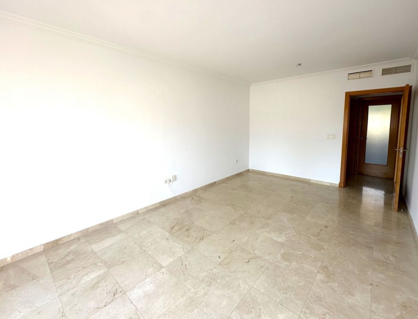 Sale · Apartment / Flat · Casares · Costa del Sol