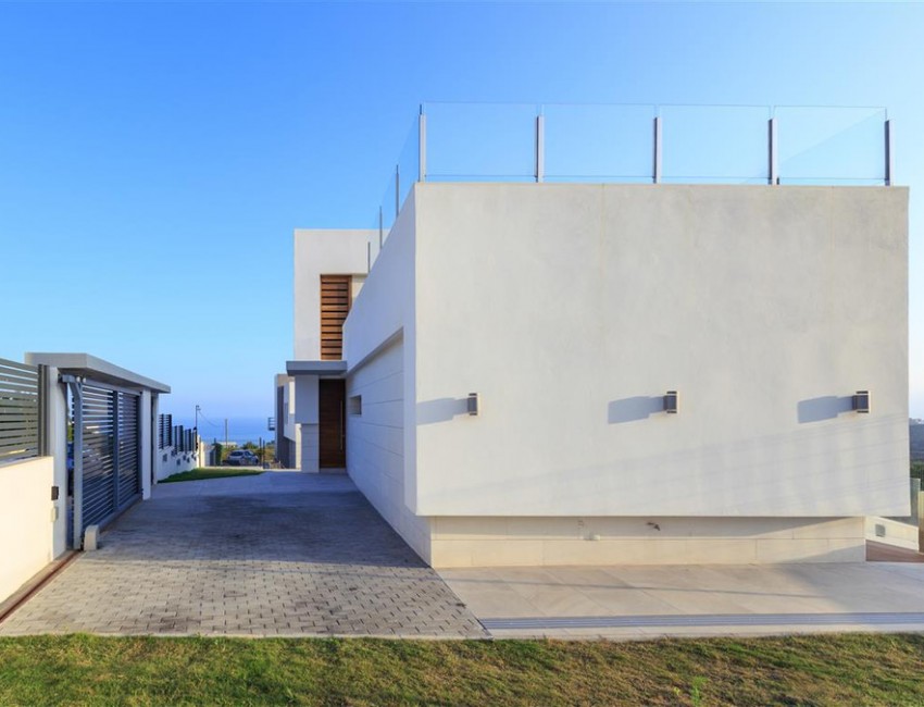 Venta · Villa / Chalet · San Roque · Costa del Sol