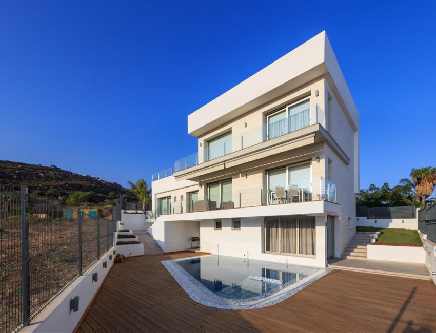 Venta · Villa / Chalet · San Roque · Costa del Sol