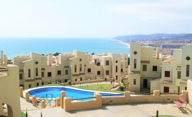 Venta · Apartamento / Piso · Casares · Costa del Sol