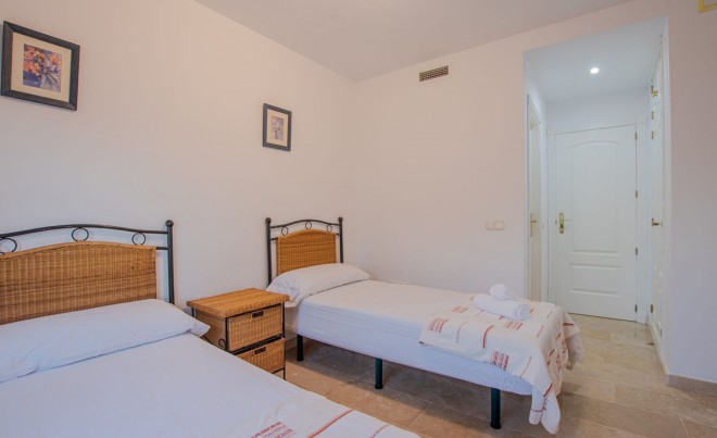 Venta · Apartamento / Piso · Casares · Costa del Sol