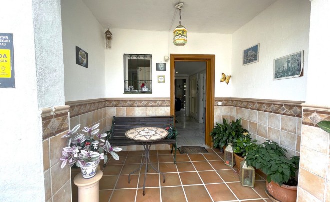 Sale · Bungalow / Townhouse / Detached / Terraced · Estepona · Costa del Sol