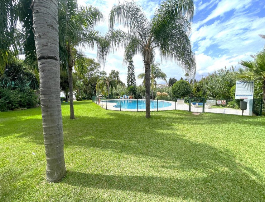 Sale · Bungalow / Townhouse / Detached / Terraced · Estepona · Costa del Sol