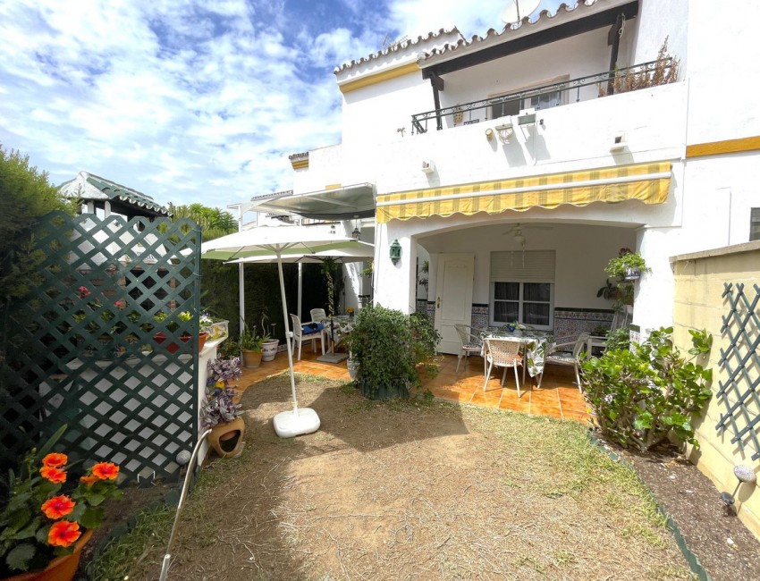 Sale · Bungalow / Townhouse / Detached / Terraced · Estepona · Costa del Sol