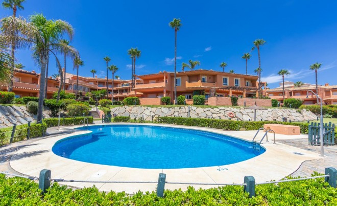 Venta · Bungalow / Adosado / Semiadosado · La Duquesa · Costa del Sol