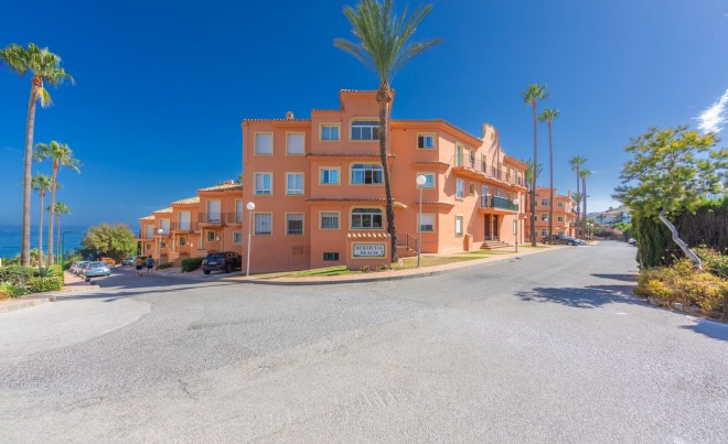 Venta · Bungalow / Adosado / Semiadosado · La Duquesa · Costa del Sol