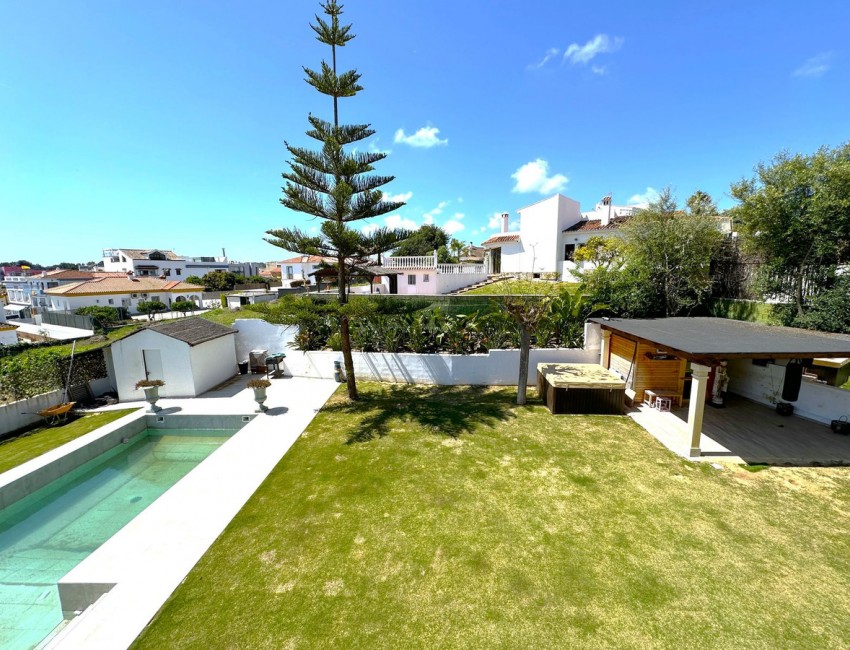 Venta · Villa / Chalet · Torreguadiaro · Costa del Sol