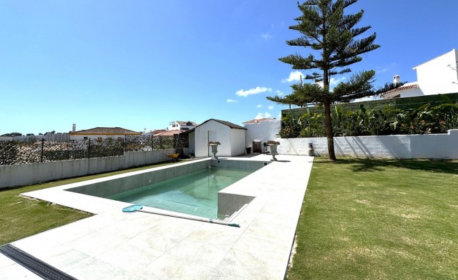 Venta · Villa / Chalet · Torreguadiaro · Costa del Sol