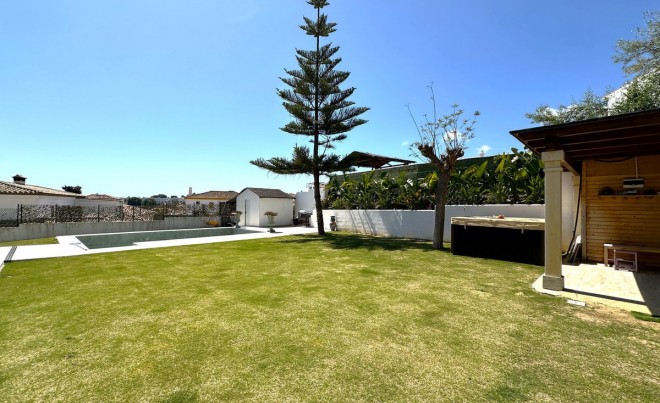 Venta · Villa / Chalet · Torreguadiaro · Costa del Sol