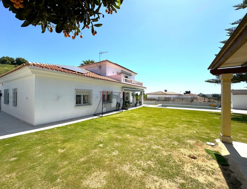 Venta · Villa / Chalet · Torreguadiaro · Costa del Sol