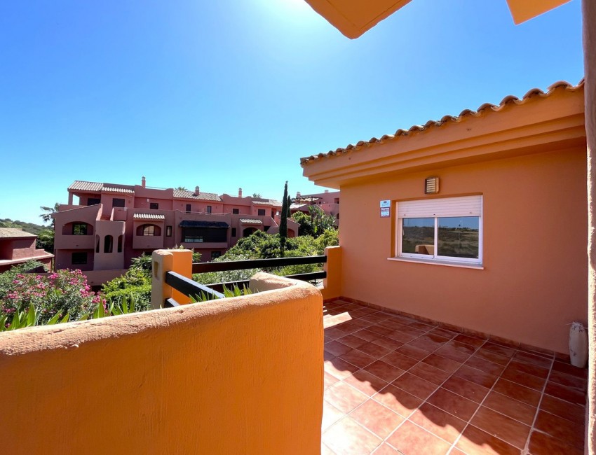 Sale · Apartment / Flat · Casares · Costa del Sol