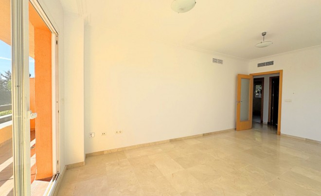 Venta · Apartamento / Piso · Casares · Costa del Sol