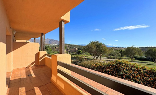 Sale · Apartment / Flat · Casares · Costa del Sol