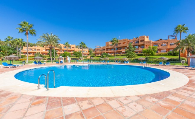 Sale · Apartment / Flat · Casares · Costa del Sol