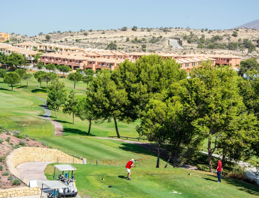 Nueva construcción  · Bungalow / Adosado / Semiadosado · Monforte del Cid · Alenda Golf