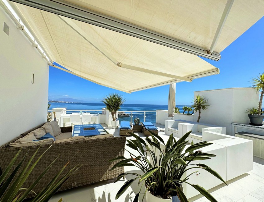 Sale · Apartment / Flat · Casares · Costa del Sol