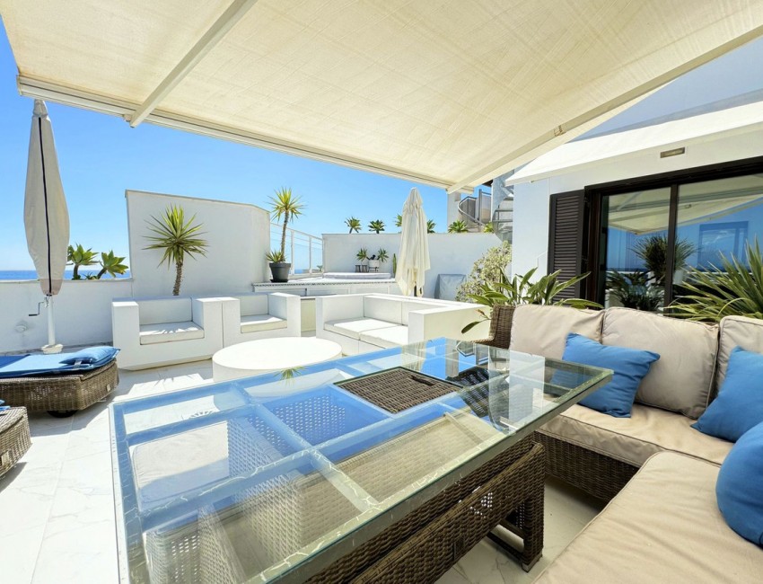 Sale · Apartment / Flat · Casares · Costa del Sol