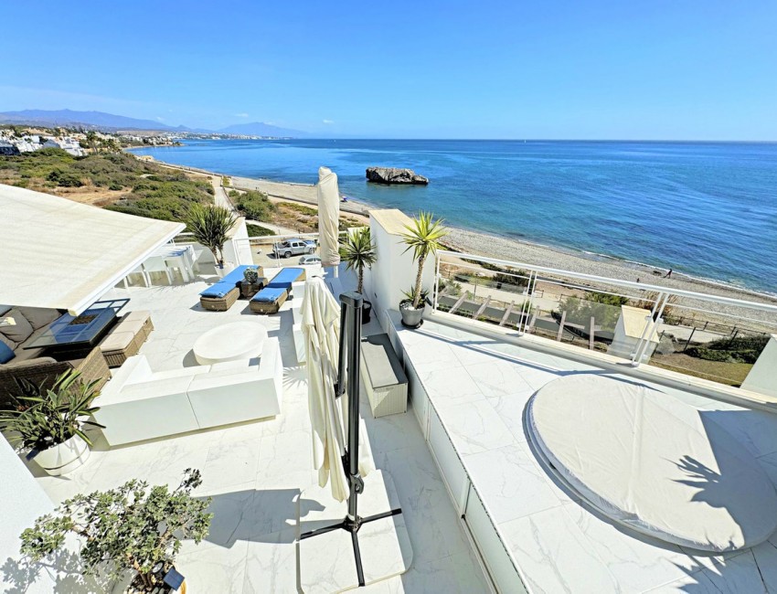 Sale · Apartment / Flat · Casares · Costa del Sol