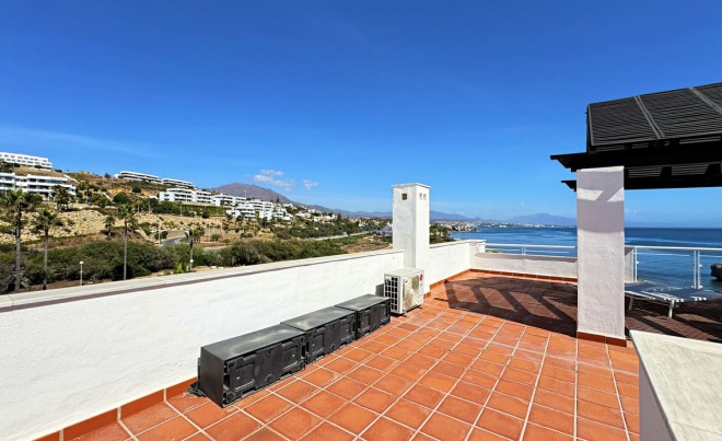 Sale · Apartment / Flat · Casares · Costa del Sol