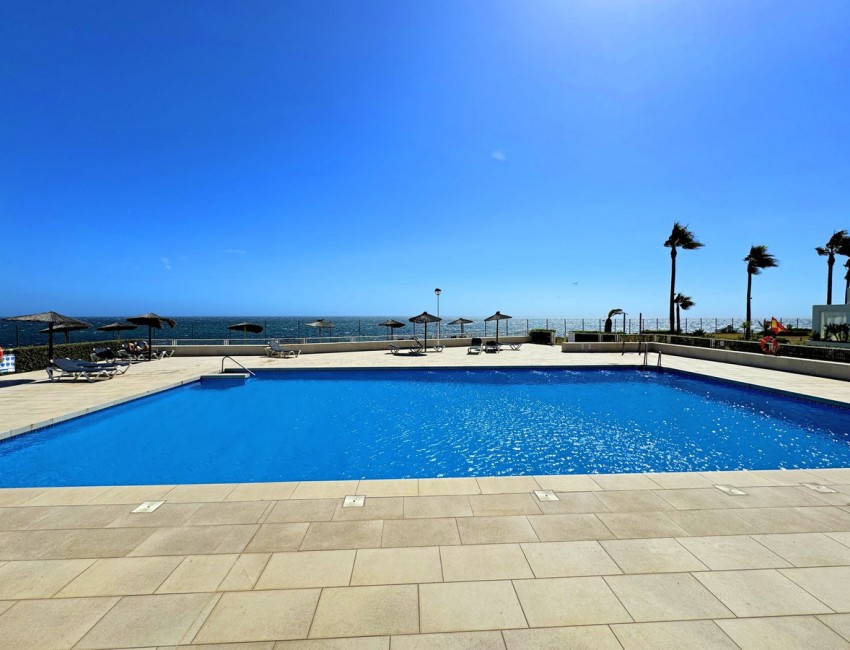 Sale · Apartment / Flat · Casares · Costa del Sol