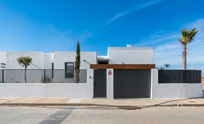 Nueva construcción  · Villa / Chalet · La Manga · Mar de Cristal